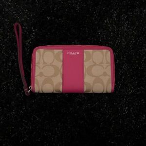 Barely used Coach wallet